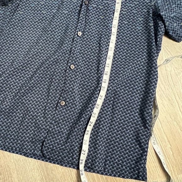 Tommy Bahama Island Modern Fit Button Silk Blend Shirt- Medium - Picture 3 of 8